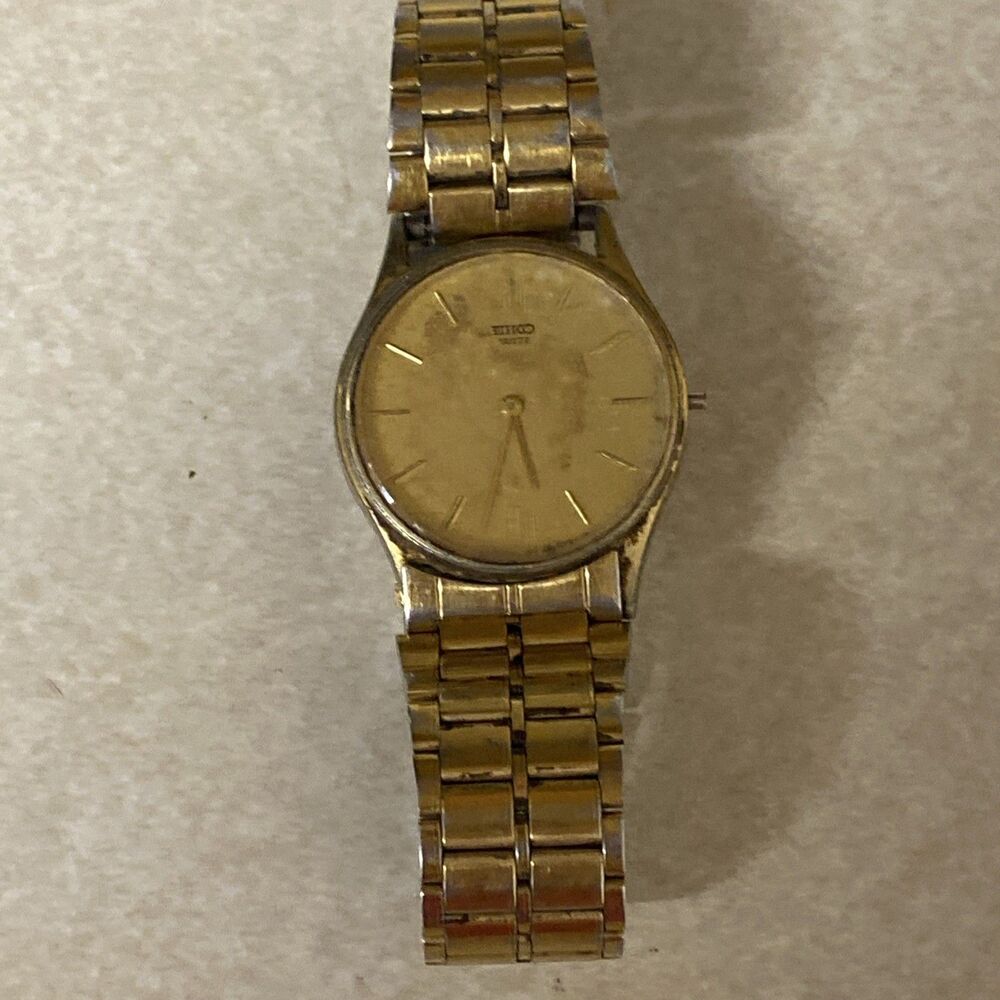 Gold Toned Seiko Quartz Watch 381640